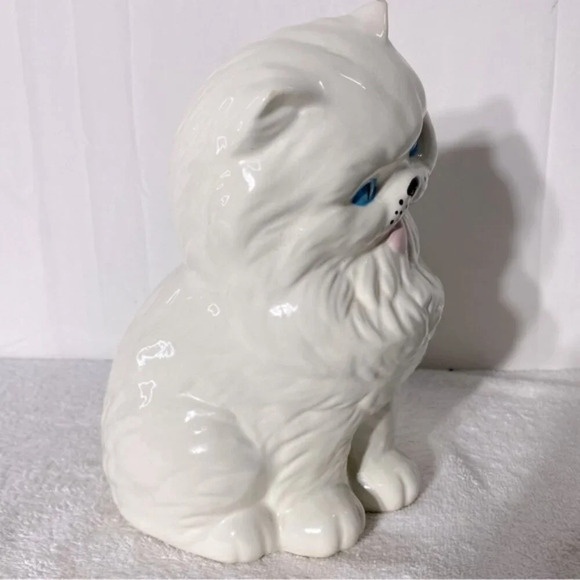 Vintage Ceramic  Blue Eyed Persian Cat Statue Kitty Meow - Picture 2 of 16